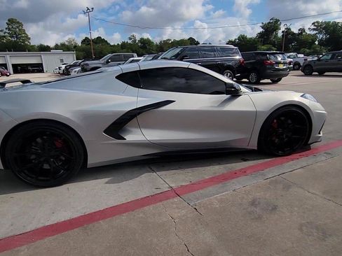 Used 2022 Chevrolet Corvette Stingray Preferred Cpe w/ Z51 Performance Package RWD image 9