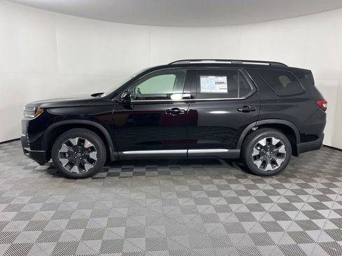 New 2026 Honda Pilot Touring image 2