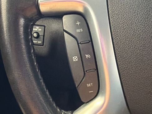 Used 2017 Chevrolet Traverse LT w/ Style and Technology Package FWD image 35