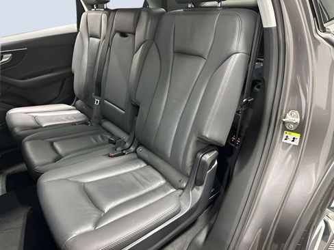 Used 2020 Audi Q7 3.0T Premium Plus image 32