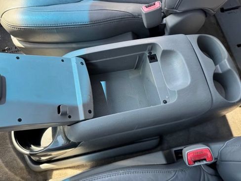 Used 2005 Toyota Sienna XLE Limited w/ XLE Limited Pkg 2 FWD image 21