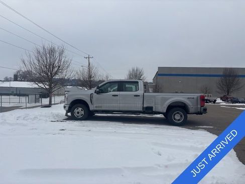 Used 2024 Ford F350 XL w/ 360-Degree Camera Package image 4