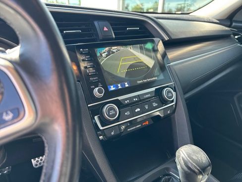 Used 2020 Honda Civic Touring image 11