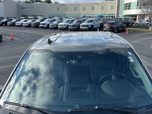 Used 2019 Ford F150 Lariat w/ Equipment Group 502A Luxury image 8