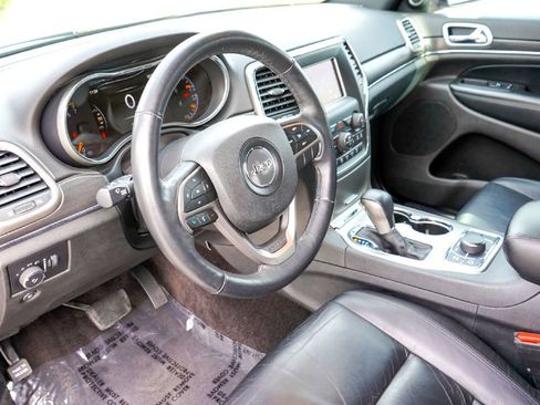 Used 2018 Jeep Grand Cherokee Limited image 9