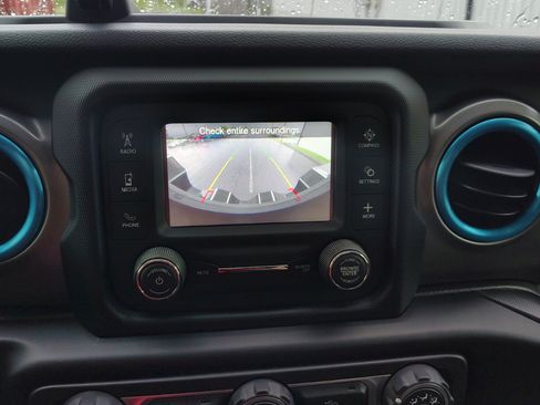 Used 2019 Jeep Wrangler Unlimited Sport S AWD/4WD image 27