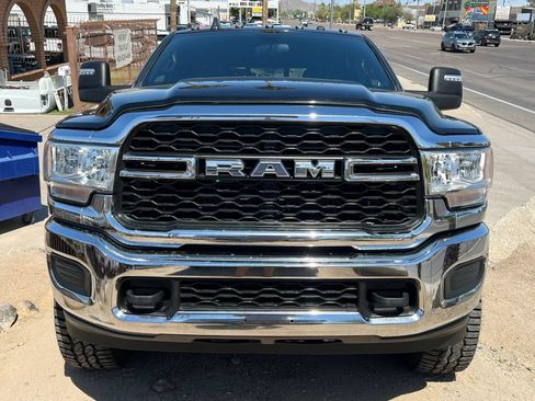 Used 2024 RAM 2500 Tradesman w/ Chrome Appearance Group AWD/4WD image 4