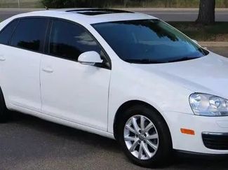 Used 2010 Volkswagen Jetta S image 1