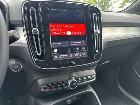 New 2026 Volvo XC40 B5 Core w/ Climate Package image 16