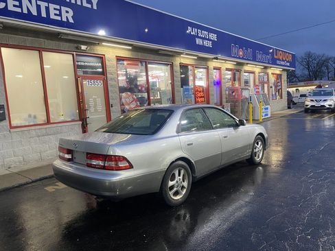 Used 2001 Lexus ES 330 image 5