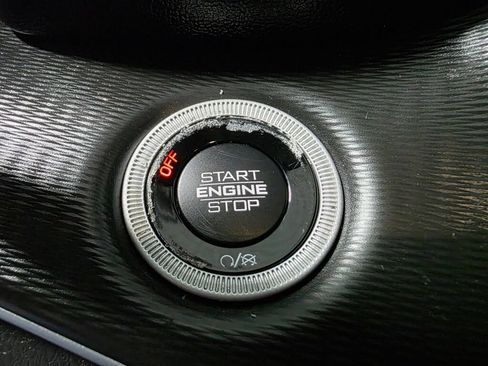 Used 2024 Jeep Grand Cherokee Laredo RWD image 15