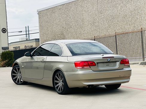Used 2007 BMW 328i Convertible RWD image 10