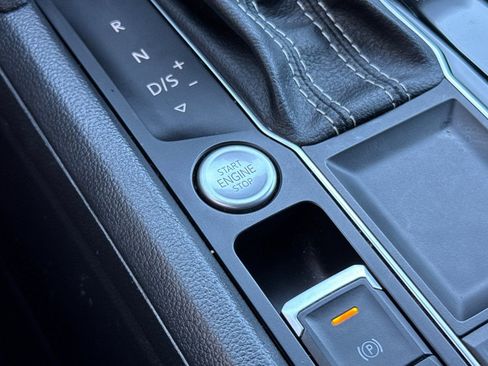 Used 2023 Volkswagen Atlas Cross Sport SE w/ Black Wheel Package image 22