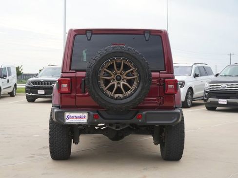 Used 2022 Jeep Wrangler Unlimited Sahara w/ Cold Weather Group AWD/4WD image 8