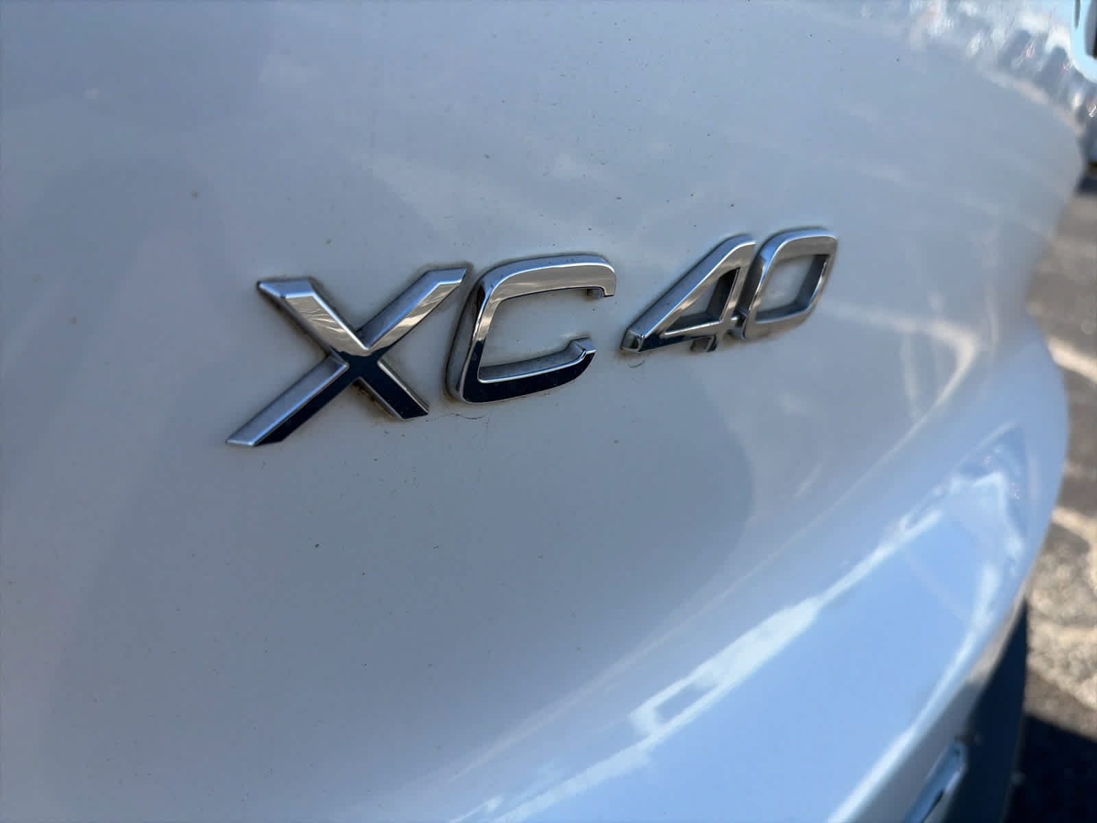 Used 2020 Volvo XC40 T5 R-Design AWD/4WD image 5