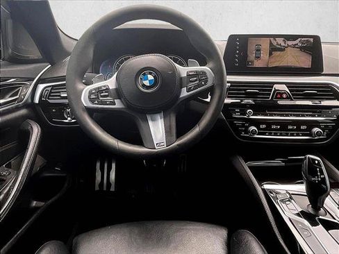 Used 2018 BMW 540i w/ M Sport Package RWD image 5