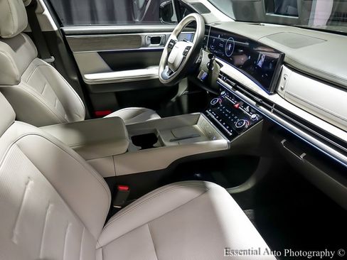 Used 2025 Hyundai Santa Fe Calligraphy image 38