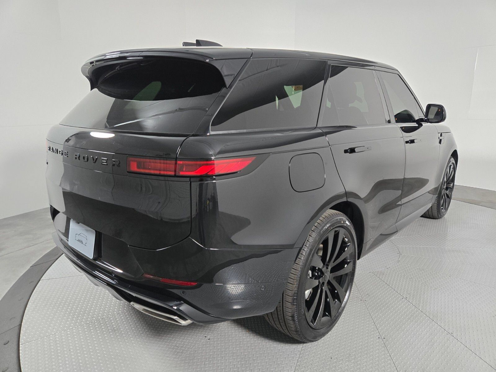 New 2026 Land Rover Range Rover Sport Dynamic SE AWD/4WD image 2