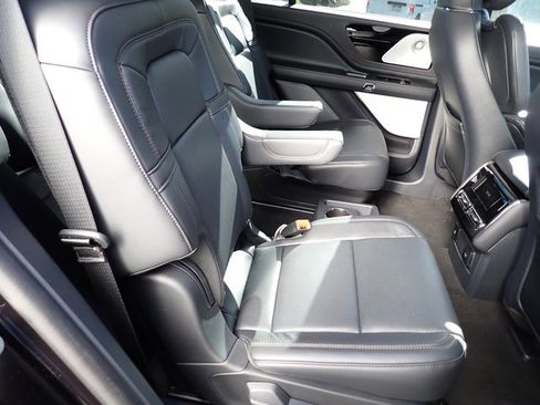 New 2025 Lincoln Aviator Reserve w/ Equipment Group 201A AWD/4WD image 13