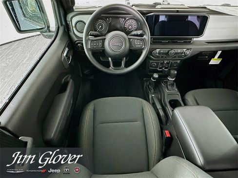 New 2026 Jeep Gladiator Sport image 18