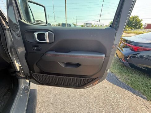 Used 2021 Jeep Wrangler Unlimited Rubicon AWD/4WD image 22