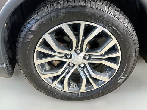 Used 2016 Mitsubishi Outlander SEL image 15