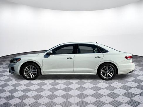 Used 2020 Volkswagen Passat 2.0T SE image 2