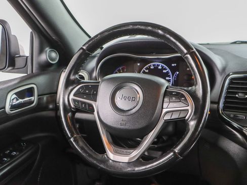 Used 2020 Jeep Grand Cherokee Altitude image 12