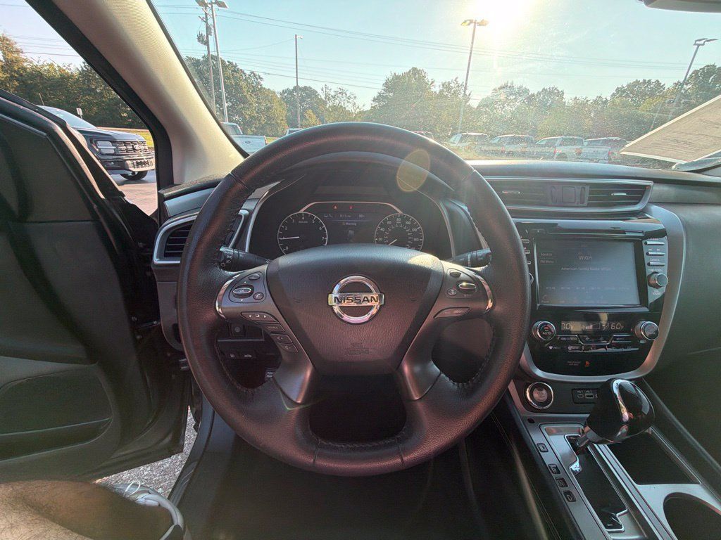 Used 2023 Nissan Murano SV AWD/4WD image 16
