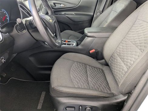 Used 2018 Chevrolet Equinox LT image 13