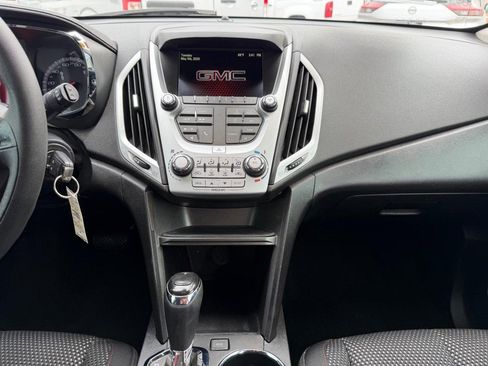Used 2017 GMC Terrain SLE FWD image 24