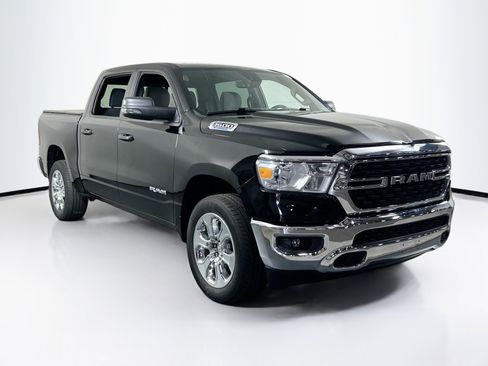 Used 2023 RAM 1500 Big Horn AWD/4WD image 3