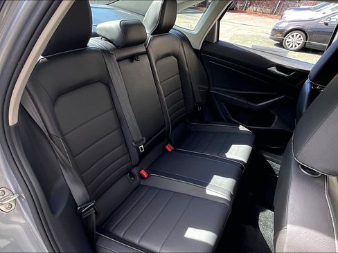 Certified 2024 Volkswagen Jetta SE image 26