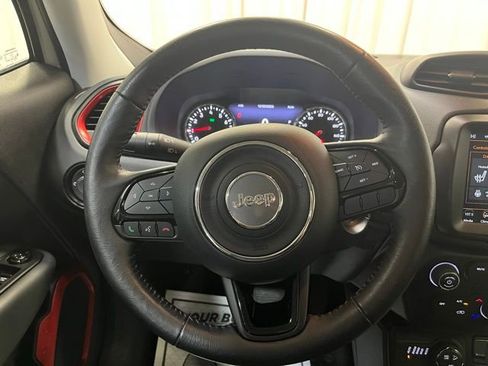 Used 2022 Jeep Renegade Trailhawk image 20