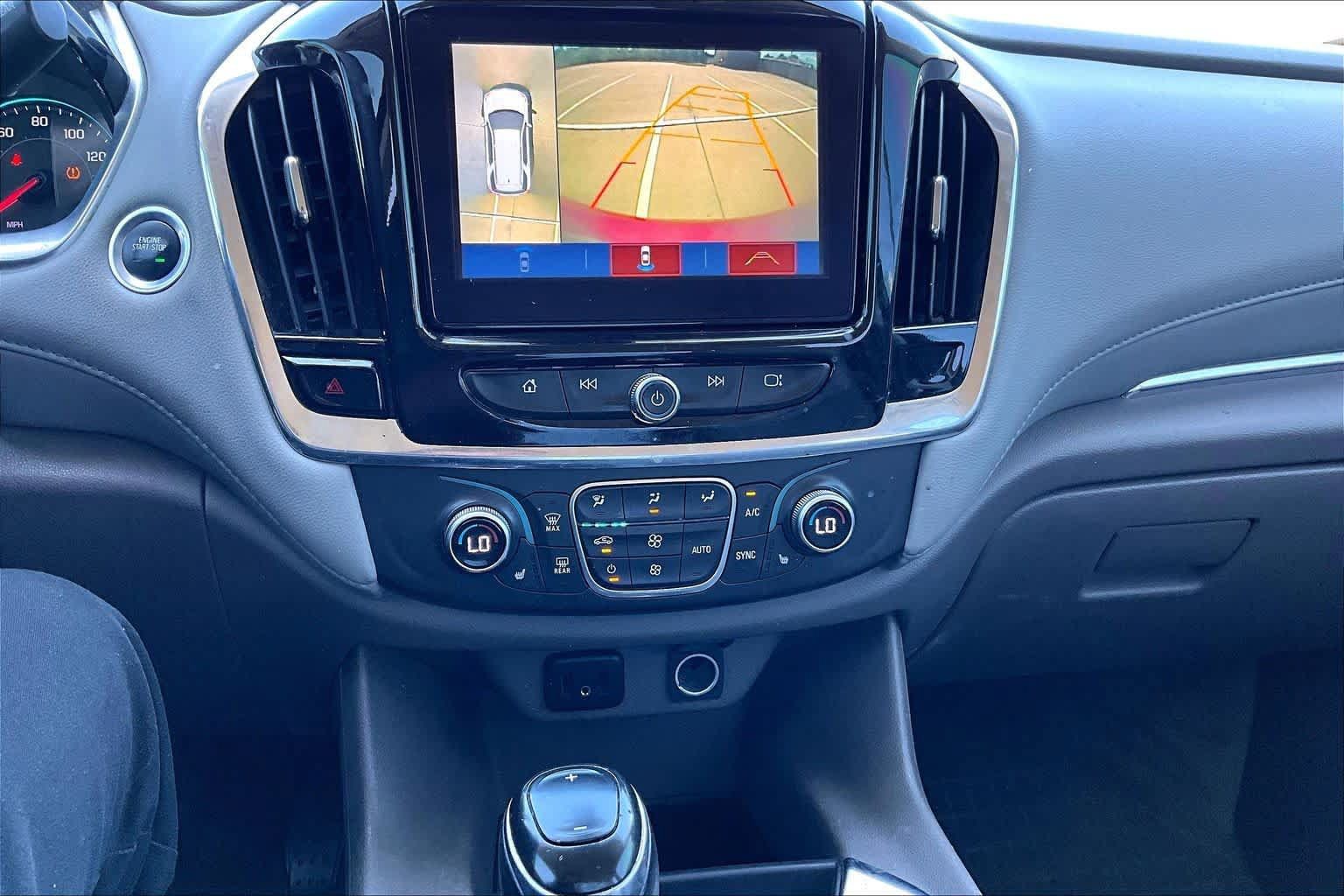 Used 2018 Chevrolet Traverse LT w/ LPO, Floor Liner Package FWD image 31