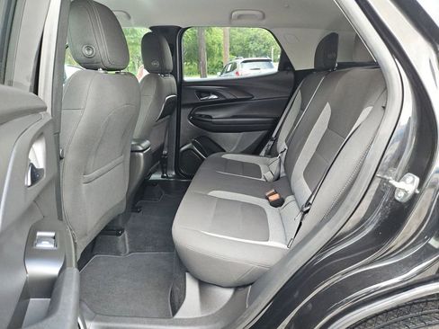 Used 2025 Chevrolet TrailBlazer LT AWD/4WD image 17