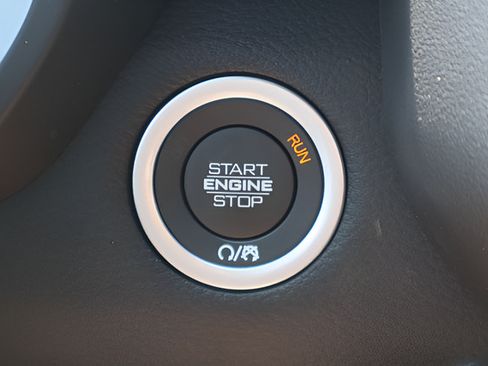 New 2026 RAM 1500 4x4 Crew Cab image 20