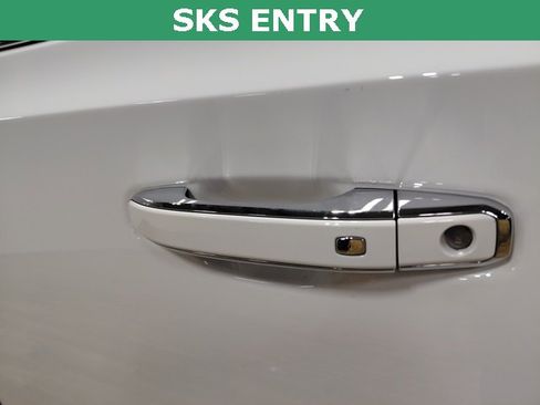 Certified 2023 Chevrolet Suburban High Country w/ Premium Package 2 image 18