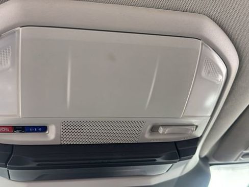 Used 2024 Subaru Ascent Premium w/ Convenience Package image 31