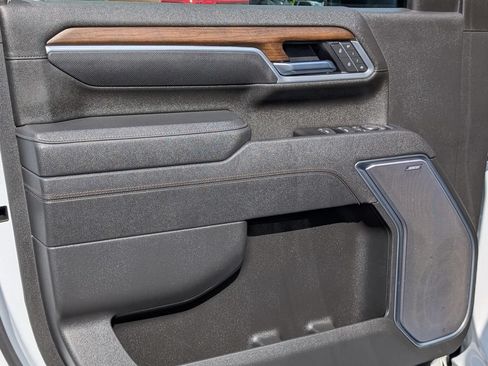 Used 2025 Chevrolet Silverado 2500 High Country w/ High Country Premium Package AWD/4WD image 11