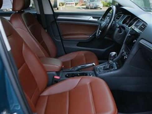 Used 2019 Volkswagen Golf Alltrack SE AWD/4WD image 18