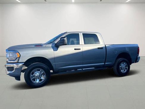 Used 2024 RAM 2500 Tradesman w/ Chrome Appearance Group image 3