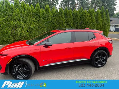 Used 2025 Chevrolet Equinox EV RS FWD image 5