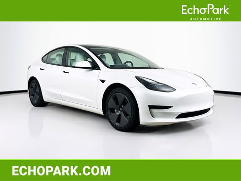 Used 2023 Tesla Model 3 Standard Range RWD image 1