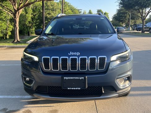 Used 2020 Jeep Cherokee Limited AWD/4WD image 3