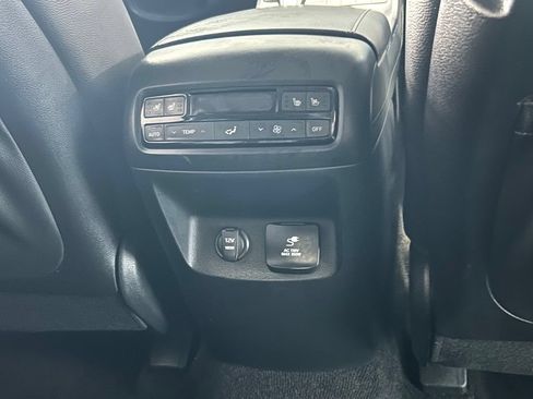 Used 2024 Hyundai Palisade Limited FWD image 50
