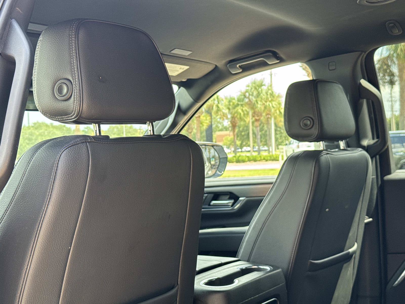 Used 2025 GMC Yukon XL Denali AWD/4WD image 19