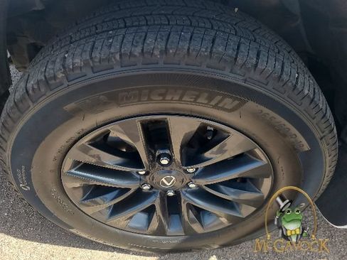 Used 2021 Lexus GX 460 Premium w/ Premium Package AWD/4WD image 25