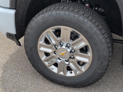 New 2026 Chevrolet Silverado 2500 High Country w/ High Country Premium Package AWD/4WD image 11