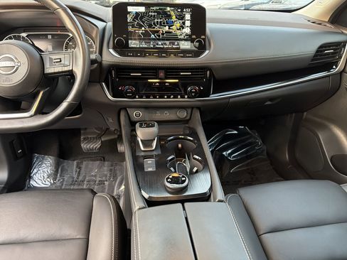 Used 2023 Nissan Rogue SL w/ SL Premium Package image 28